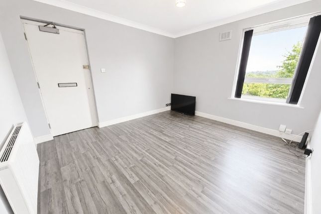 75, Bisell Way, Brierley Hill photo 2