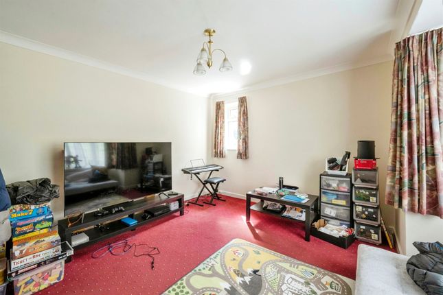 Detached house for sale in Armthorpe Road, Wheatley Hills, Doncaster
