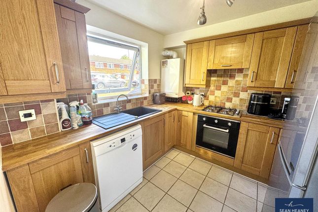 129, Shurland Avenue, Barnet photo 4