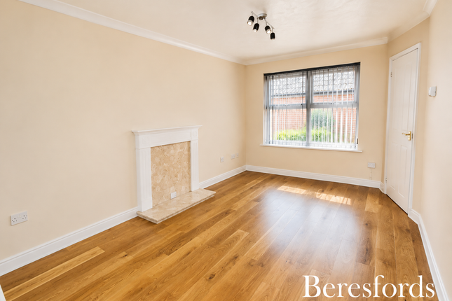 11, Mason Drive, Romford photo 2