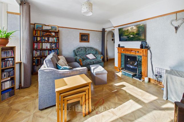 25, St. Cynfarchs Avenue, Wrexham photo 2