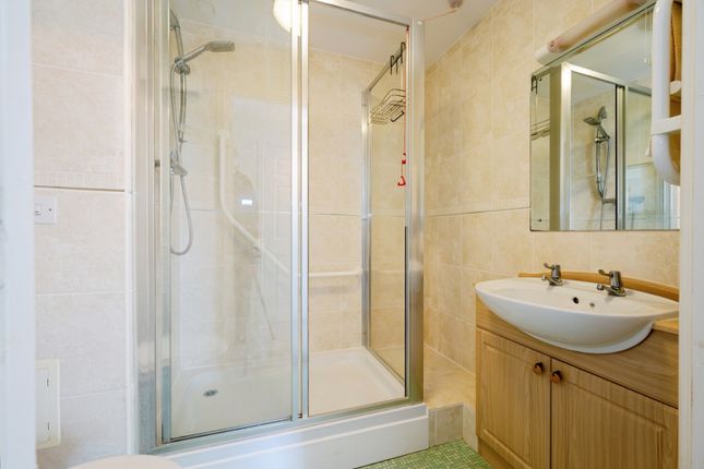 15 Dilkusha Court, 124, Sea Front, Hampshire photo 4