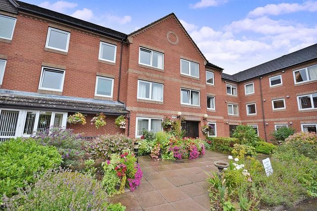 Flat for sale in Homesmith House, Evesham