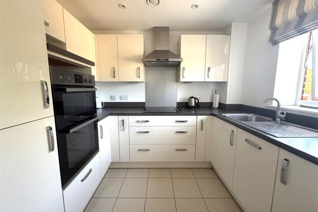Flat 11, 1, Landmark Place, Moorfield Road, Denham photo 2