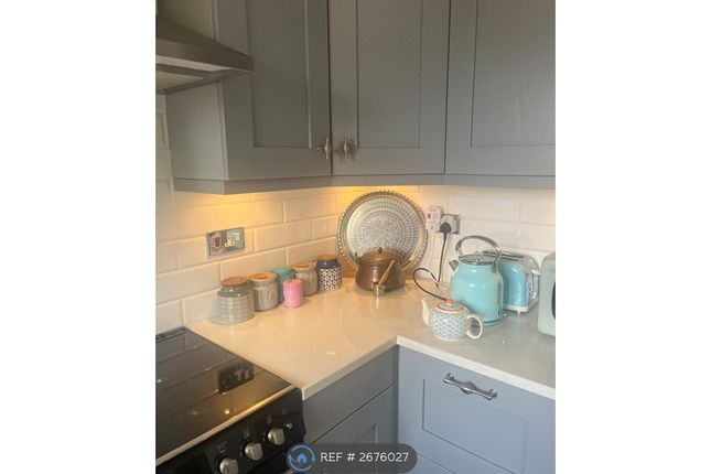 Spring Vale Way, Royton, Oldham photo 3