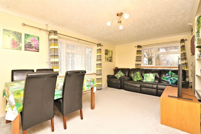 Thumbnail Flat for sale in Talbot Road, Hatfield, Herts