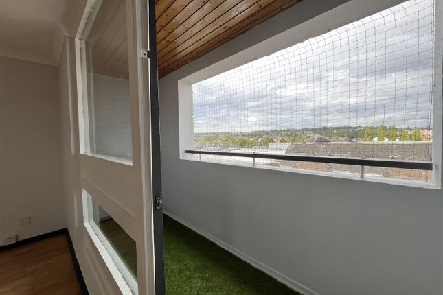 22, Lickley Court, Perth photo 4