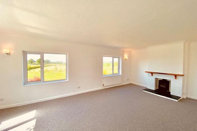 Bungalow to rent in North Brewham, Bruton