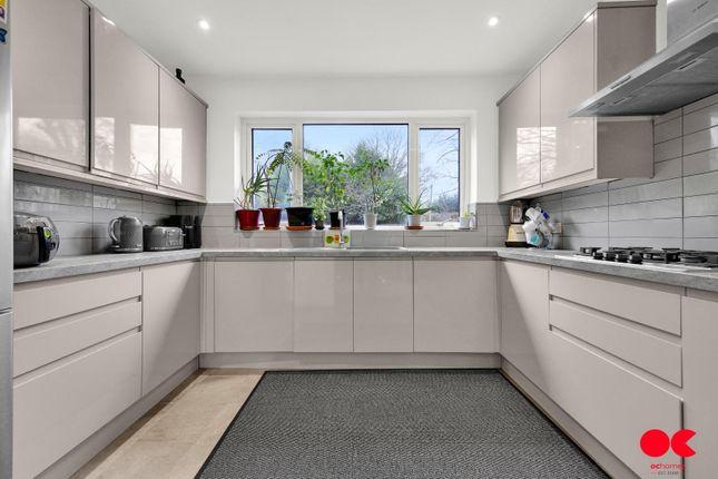 27, Epsom Road, Seven Kings photo 3