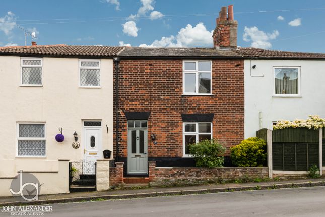 Terraced house to rent in Oxford Road, Manningtree