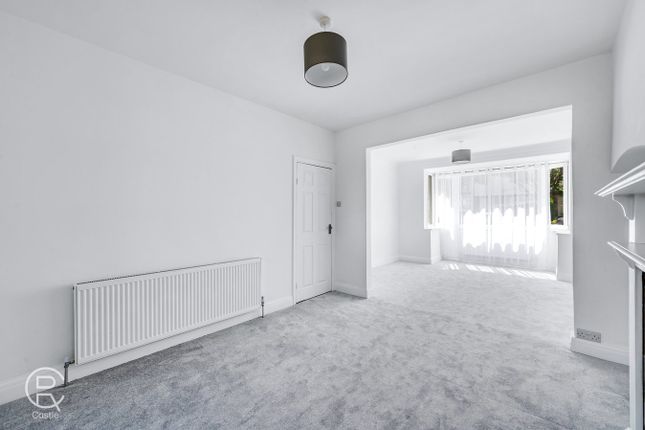 70, Brookbank Avenue, London photo 4
