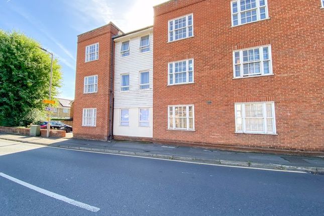 1-bed flat on 4 Essex House, Quaker Lane, Waltham Abbey, £189,995