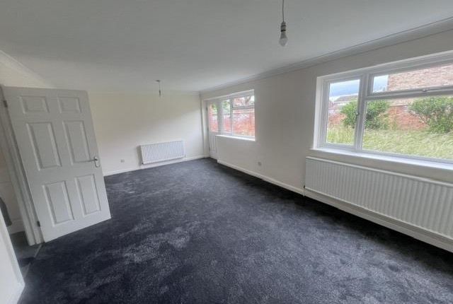 14, Pentland Road, Aylesbury photo 2