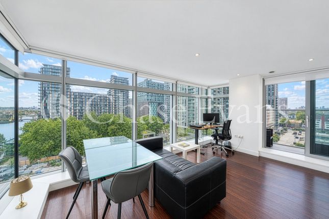 2-bed flat on Apartment 901,, East Tower, Canary Wharf, £400,000