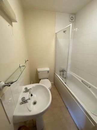 157B, London Road, Waterlooville photo 5