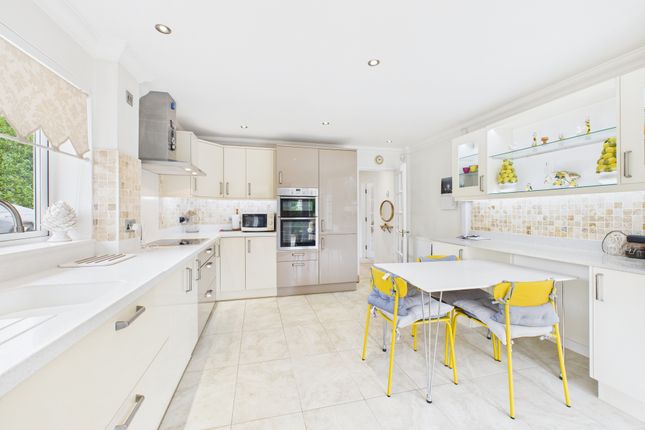 1 Fernside, High Wycombe photo 4