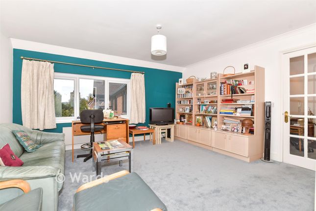 15, Atwater Court, Maidstone photo 4