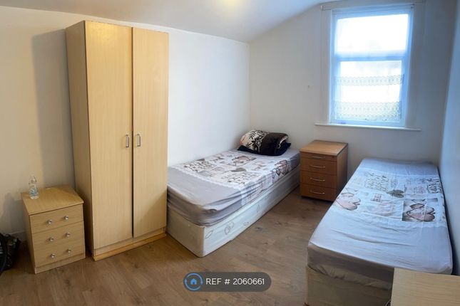 Thumbnail Room to rent in West Road, London
