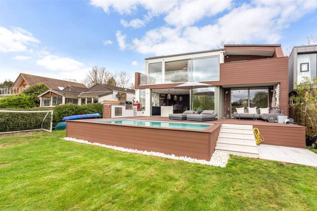 Thumbnail Detached house for sale in Hythe End Road, Wraysbury, Staines-Upon-Thames, Middlesex