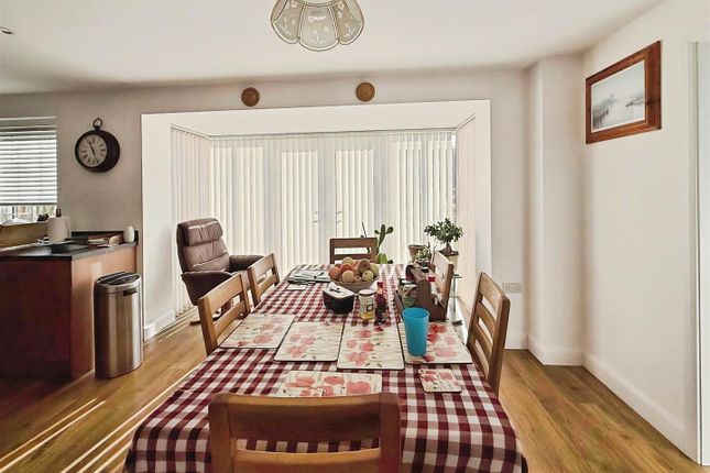 26, Goldcrest Road, Mansfield photo 4