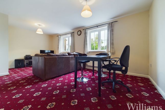27 Brimmers Way, Aylesbury photo 2