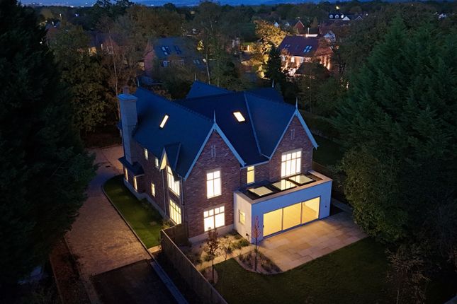 6 Bedroom House For Sale