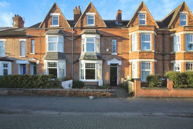 Thumbnail Terraced house for sale in Clifton Road, Rugby