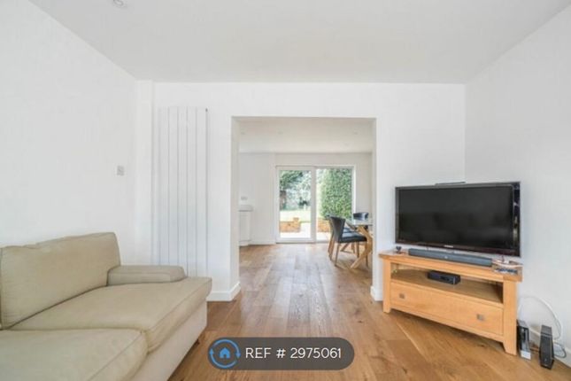 Pentland Rise, Bedford photo 3