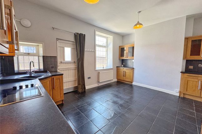 14, Thornfield Avenue, Rossendale photo 3
