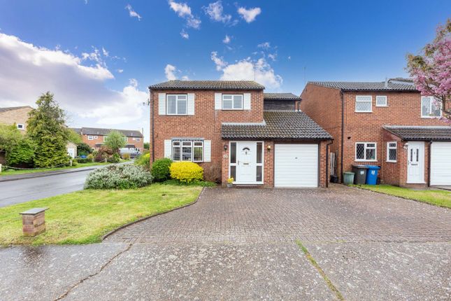 Detached house for sale in Aysgarth Park, Maidenhead