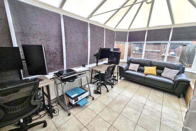 9, Aspen Way, Blyth photo 3