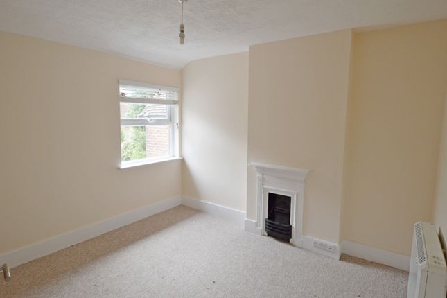 2, Ravensvale Cottages, Old Bramshott Chase photo 5