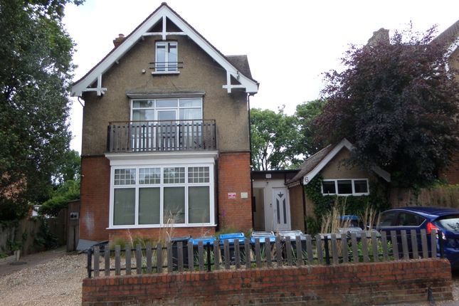 Thumbnail Flat to rent in Ashburton Road, Croydon
