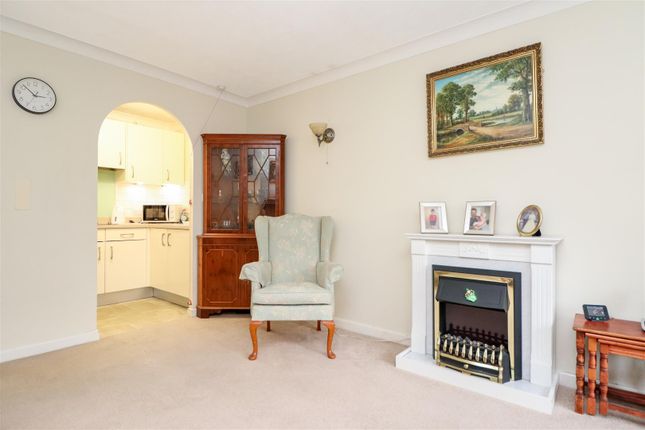 25, Homestream House, Mill Bay Lane, Horsham photo 3