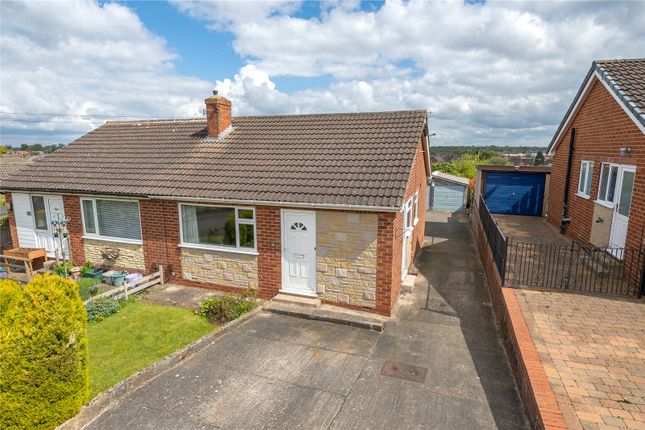 Thumbnail Bungalow for sale in Oak Wood Road, Wetherby, West Yorkshire