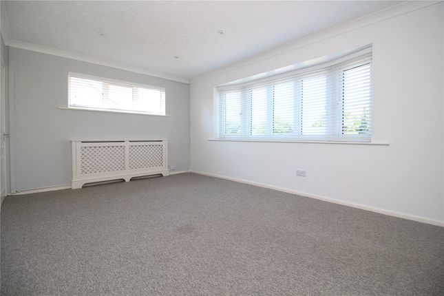 6, Farm Lane South, Barton on Sea photo 2