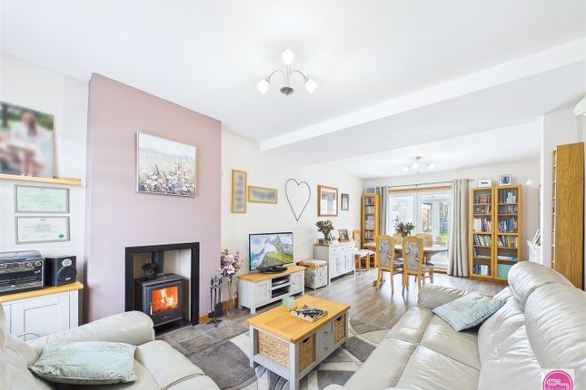 11, Bass's Crescent, Swadlincote photo 2