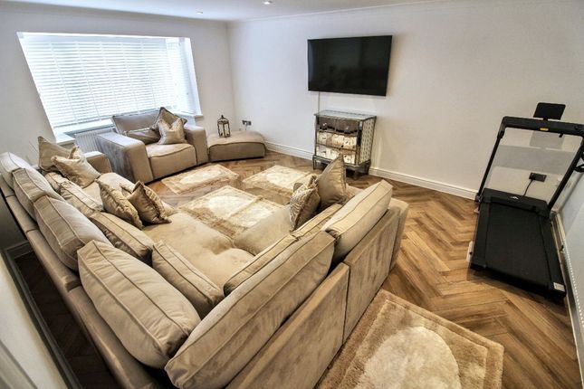 20 Hadley Park Road, Telford photo 4