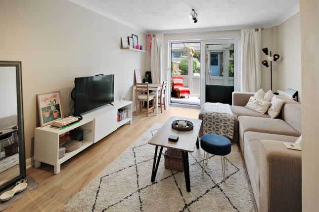9, Pavilion Way, East Grinstead photo 3