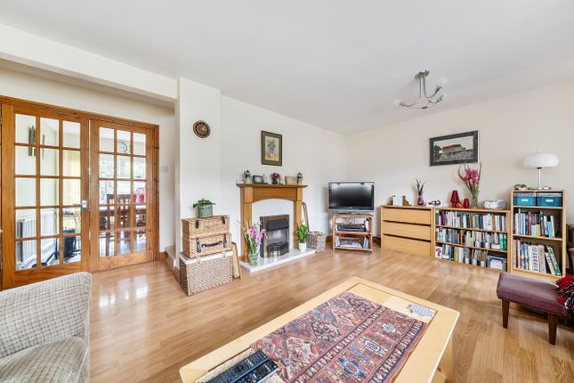 81, Rhoshendre, Aberystwyth photo 4