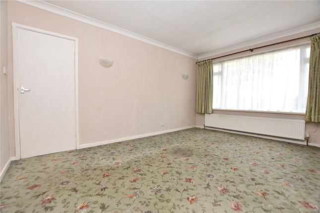 2, Highfield Gardens, Morley photo 3