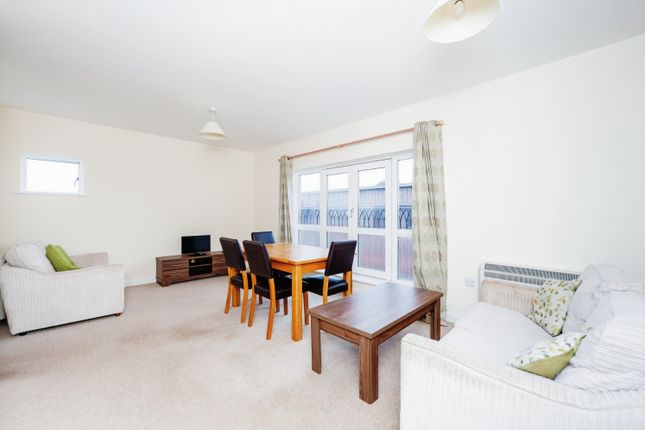 Flat for sale in Caxton Place, Wrexham, Wrecsam