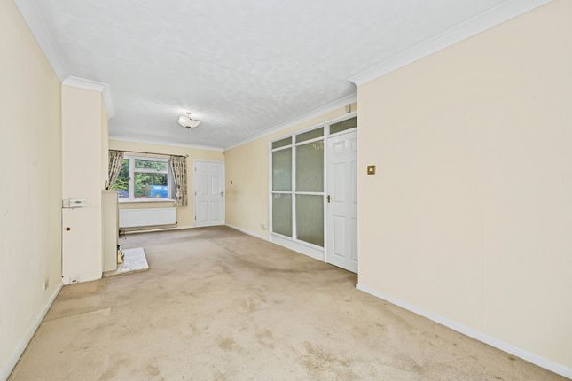525, Harlestone Road, Northamptonshire photo 4