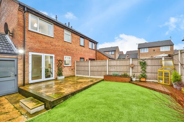 17, Veronica Drive, Nottingham photo 2