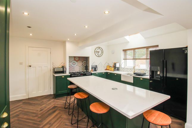 35, Snydale Road, Normanton photo 2
