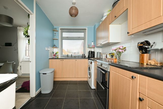 23, Barn Close, Telford photo 4