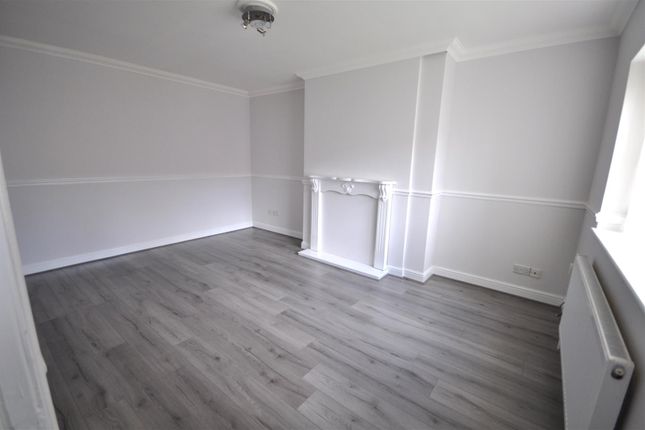 31, Emerson Avenue, Stainforth photo 2