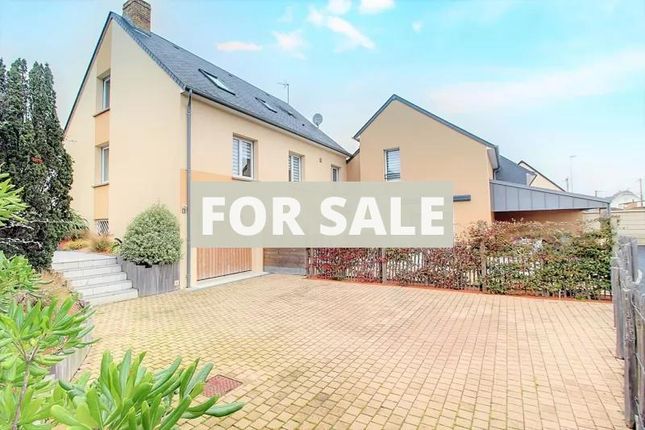 Property for sale in Saint-Pair-Sur-Mer, Basse-Normandie, 50380, France