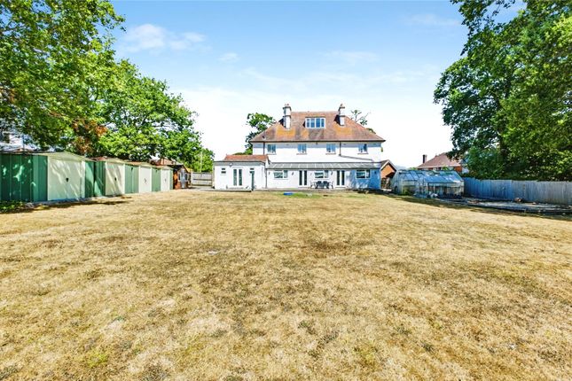 Oakwood Manor,, Postern Road, Newport photo 4