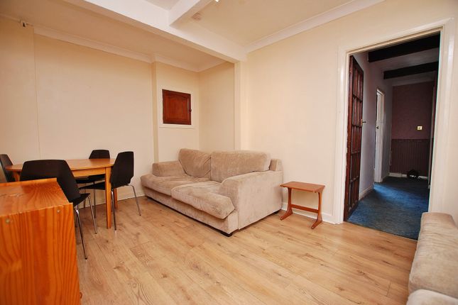 69, Beech Grove, Guildford photo 4